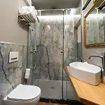 Queen Cattleya 4* Genova