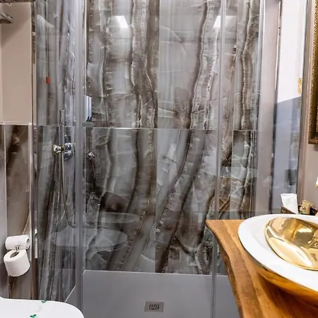 Гостевой дом Queen Cattleya Генуя