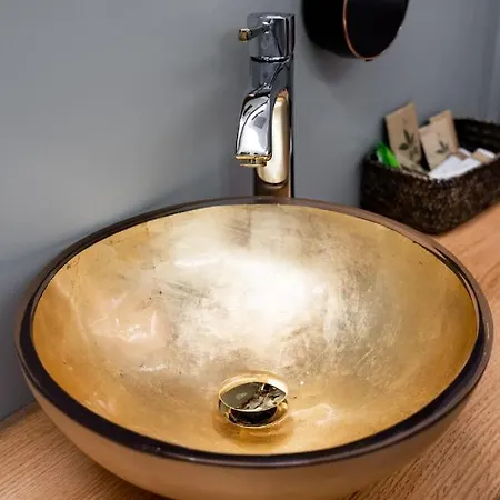 Queen Cattleya Генуя