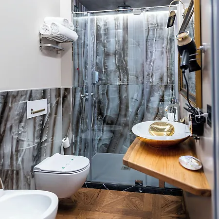 ゲストハウス Queen Cattleya 4*