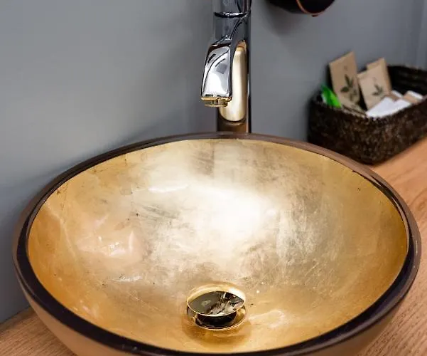 Queen Cattleya Genua