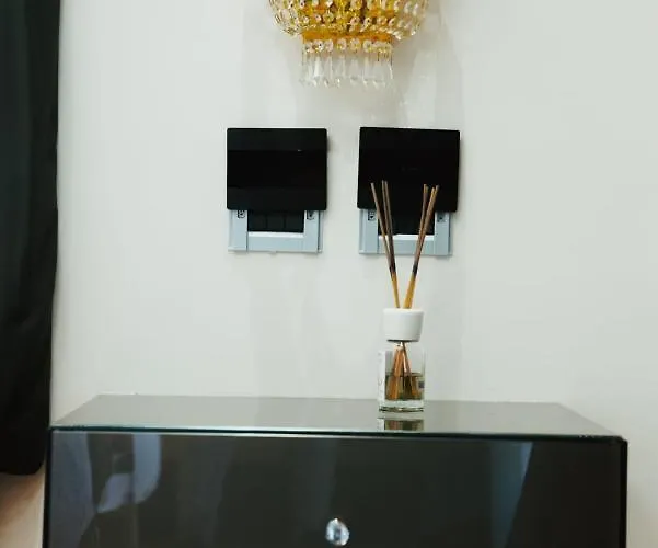 Queen Cattleya 4* Genua